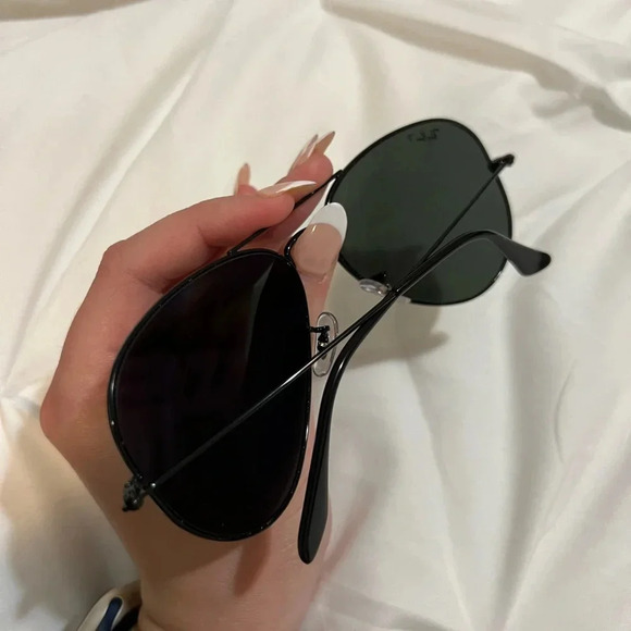 Ray Bans Aviator Large Metal-Black/G-15 Green Polarized Glasses - Picture 5 of 9